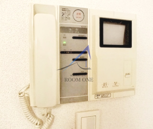 セキュリティ　モニター付きインターホンです。