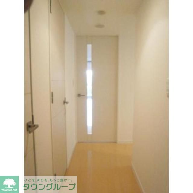 玄関　※写真は同タイプ住戸です。
