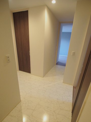 玄関　※同じ間取りの別部屋のお写真です※