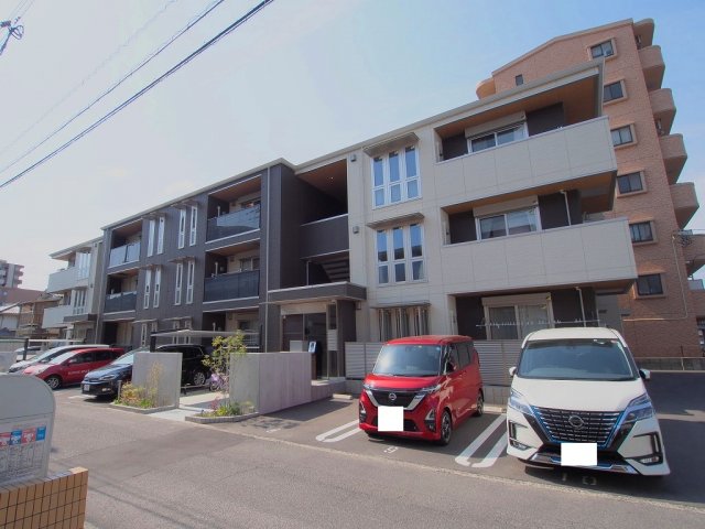 建物外観　※同じ間取りの別部屋のお写真です※