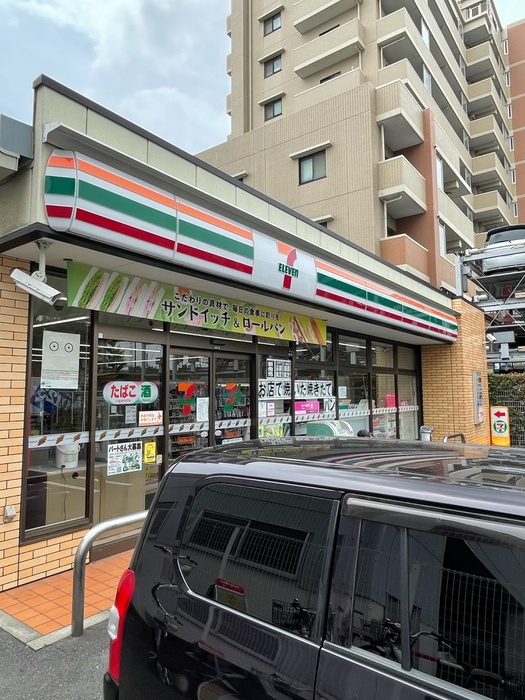 コンビニ　セブンイレブン　三園1丁目店（コンビニ）まで270m