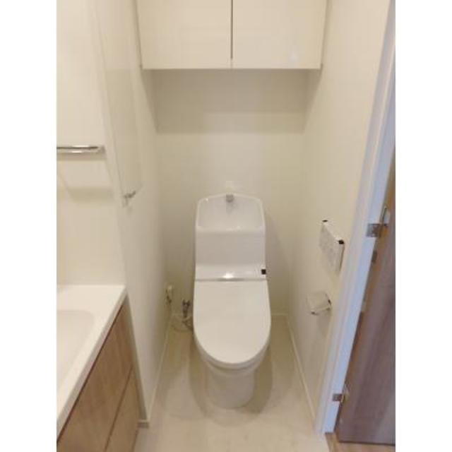 トイレ　※写真は同タイプ住戸です。