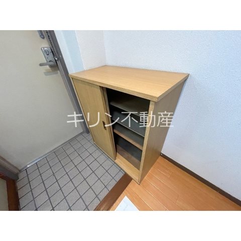 玄関　同建会社同モデル