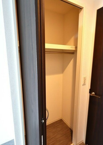 収納　※写真は同じマンションの違う部屋のものになります。