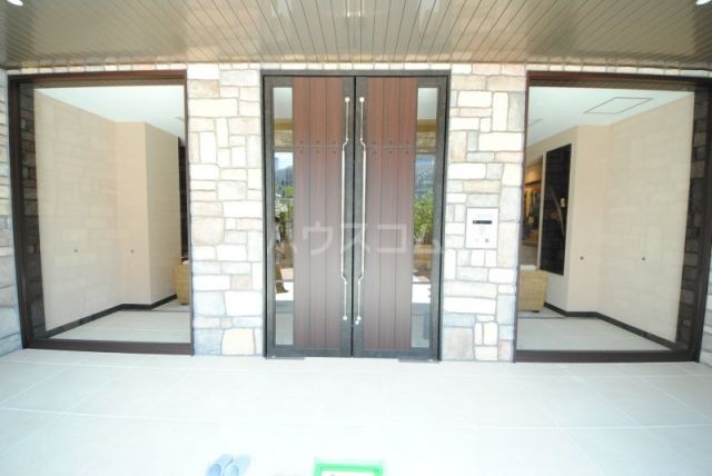 ＪＲ東海道本線 新大阪駅 徒歩5分 13階建 築11年の外観写真