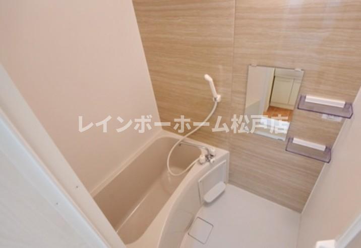 バス・シャワールーム　お風呂です