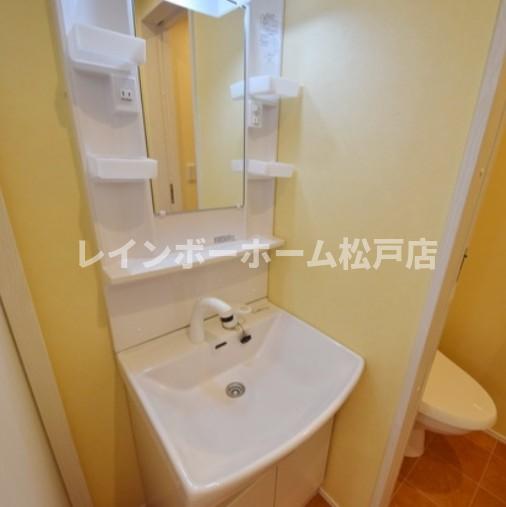 洗面設備　洗面所です