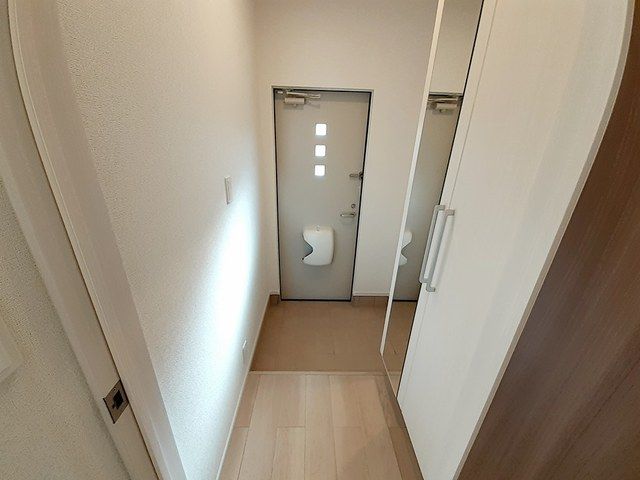 メゾン M&Aの玄関写真
