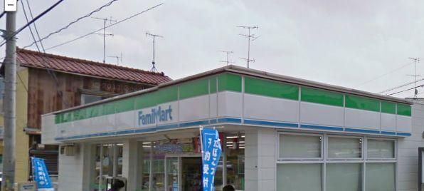 コンビニ　ファミリーマート（コンビニ）まで450m