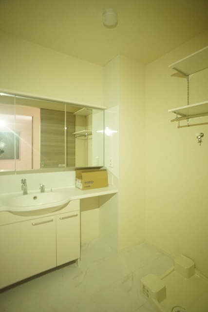 洗面設備　建設中のお部屋です☆