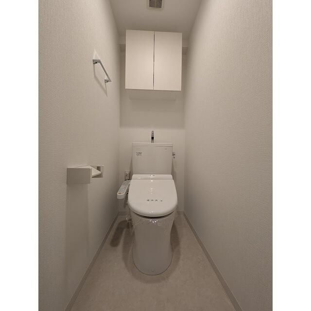 東急世田谷線 山下駅 徒歩7分 8階建 築12年のトイレ写真