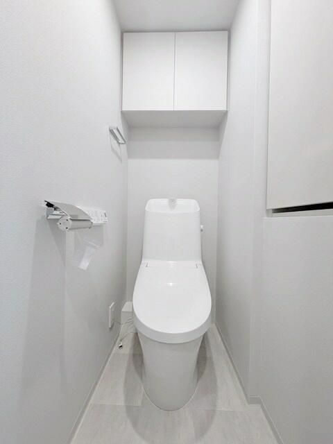 東急東横線 中目黒駅 徒歩9分 4階建 築1年のトイレ写真