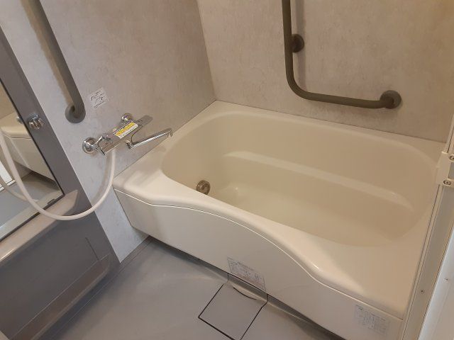 エスボヌールの風呂写真