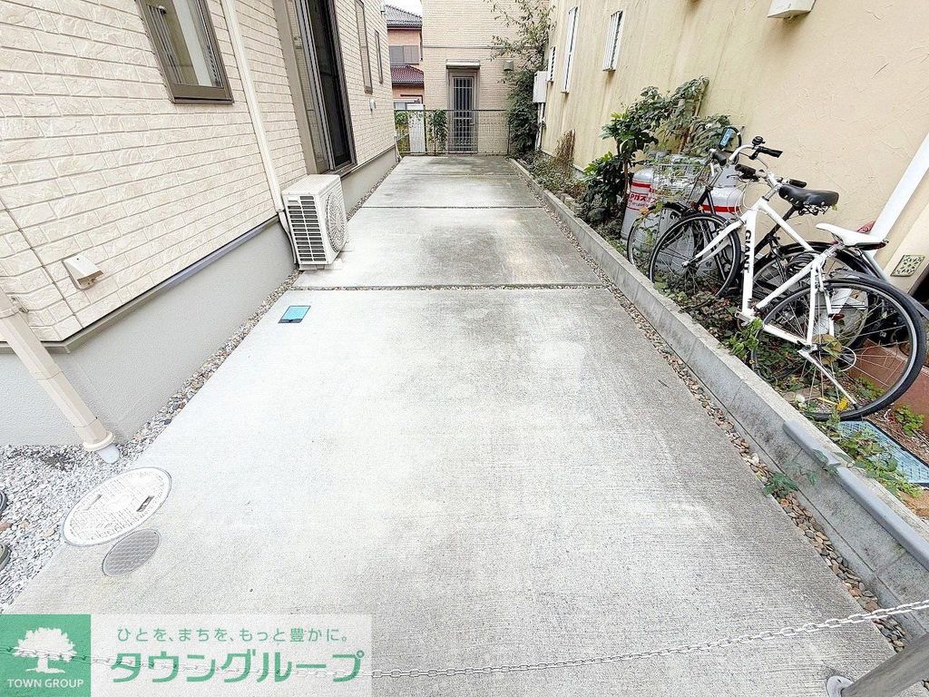 駐車場　駐車場