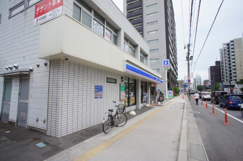 コンビニ　ローソン新潟米山店（コンビニ）まで435m