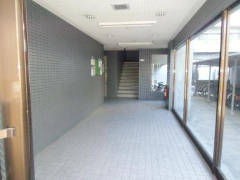 庭　エントランス