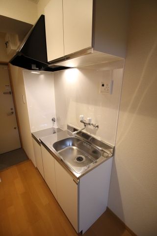 キッチン　カーサ梓　北区滝野川4
