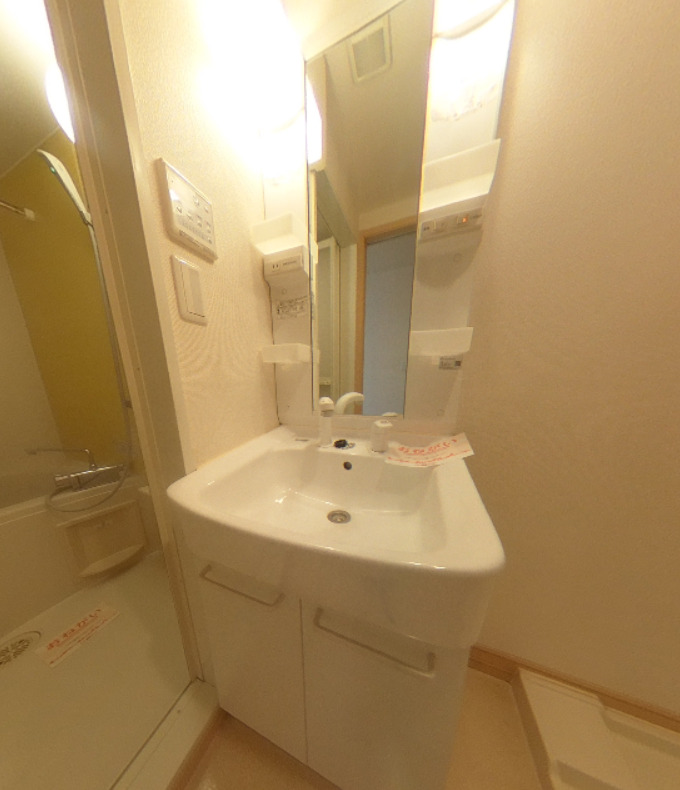 洗面設備　※掲載写真は同タイプ住戸の参考写真です。間取り・内装等が異な