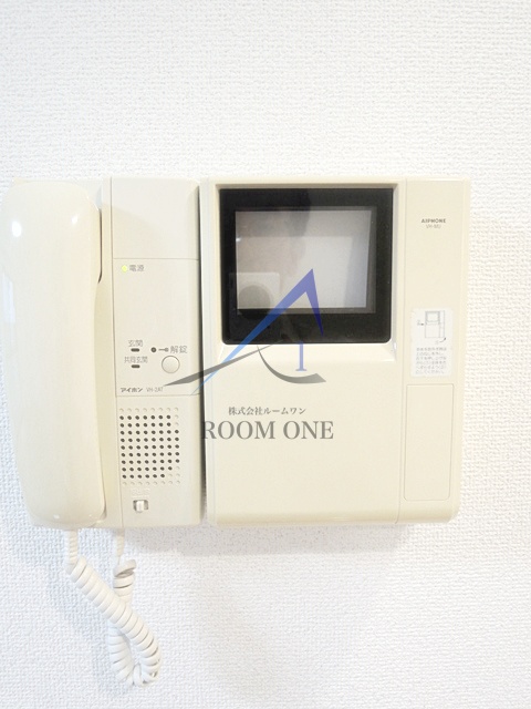 セキュリティ　モニター付きインターホンです。