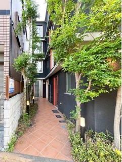 東急田園都市線 三軒茶屋駅 徒歩8分 4階建 築10年の外観写真