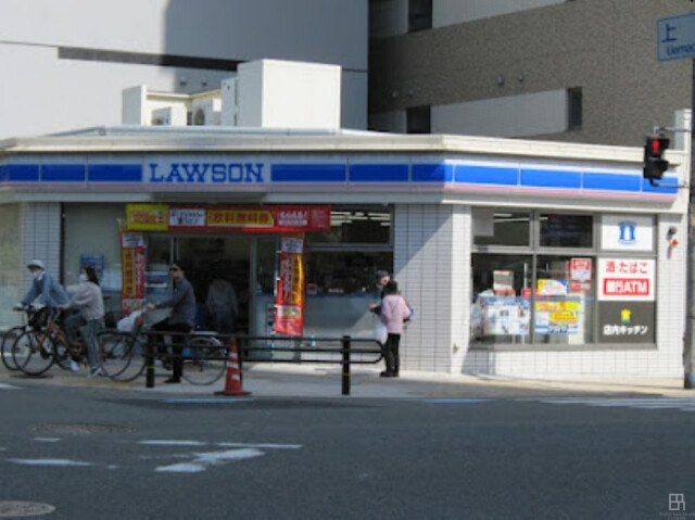 コンビニ　ローソン上町北店（コンビニ）まで261m