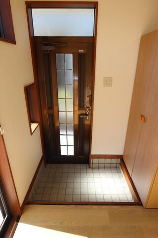 ＪＲ中央線 三鷹駅 徒歩19分 2階建 築51年の玄関写真