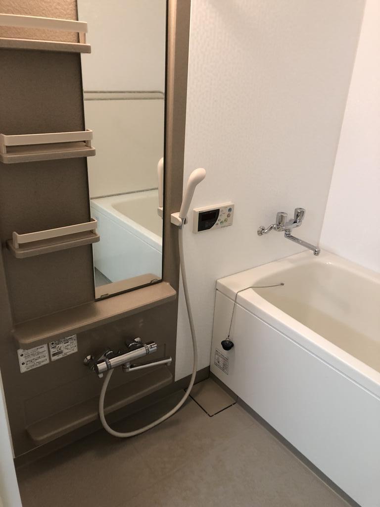 バス・シャワールーム