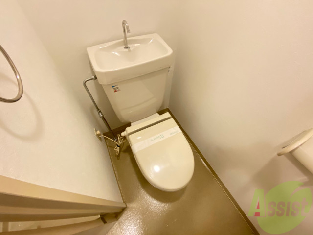 トイレ　人気のバストイレ別のお部屋です。嬉しいですね～。