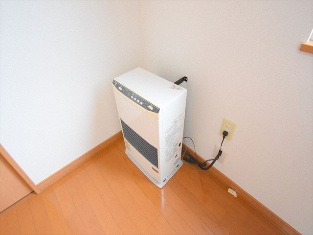 その他設備　冬も暖かい灯油ストーブ完備しています♪