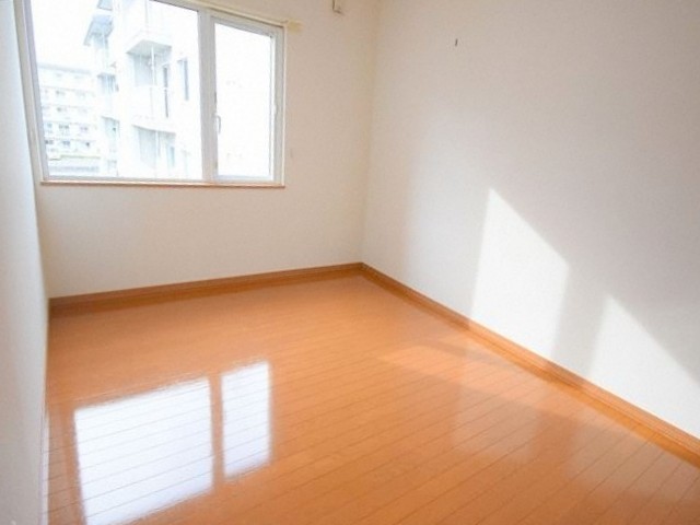 その他部屋・スペース　ベッドルームも広くてすっきりしています♪