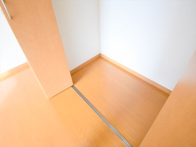 収納　各お部屋には収納完備です♪