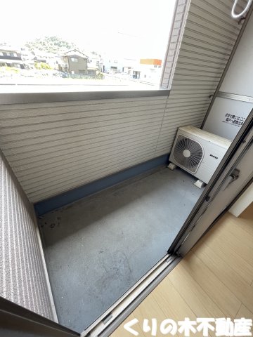 バルコニー　陽当たり良好なバルコニーです