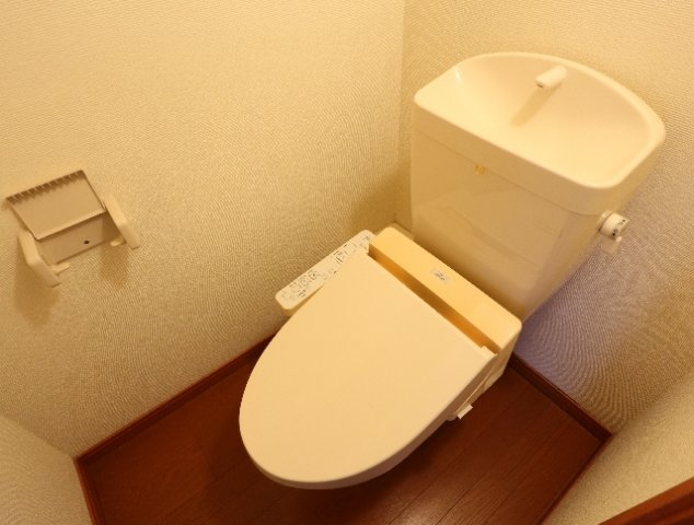 トイレ　コンパクトで使いやすいトイレです