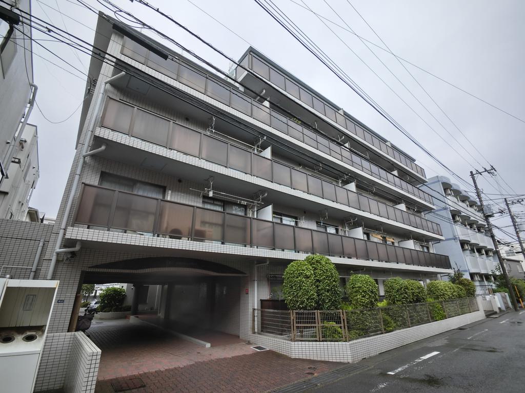 川崎市中原区下小田中のマンションの建物外観