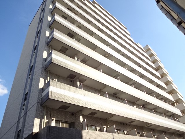 江東区東砂のマンションの建物外観