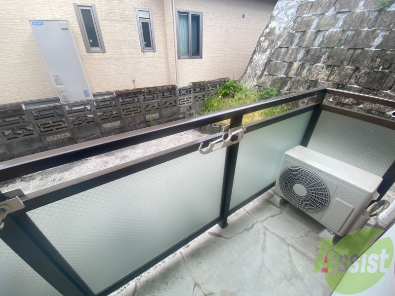 バルコニー　バルコニーは洗濯物を干すスペースがあります。