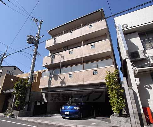 京都市上京区東長者町のマンションの建物外観