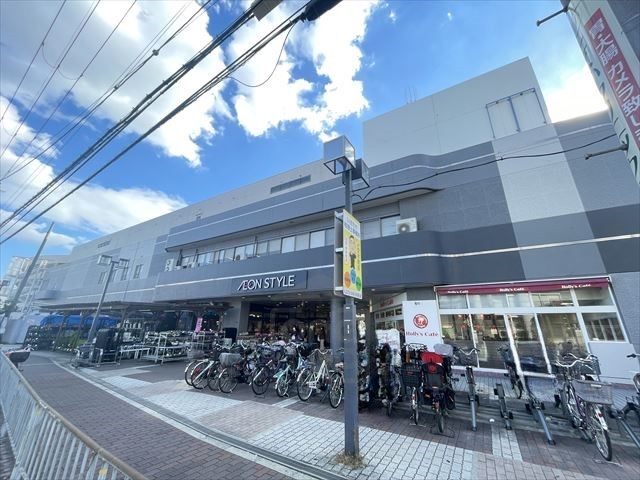 【茨木市中村町のマンションのスーパー】