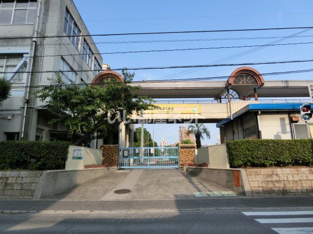 【広島市西区天満町のマンションの小学校】