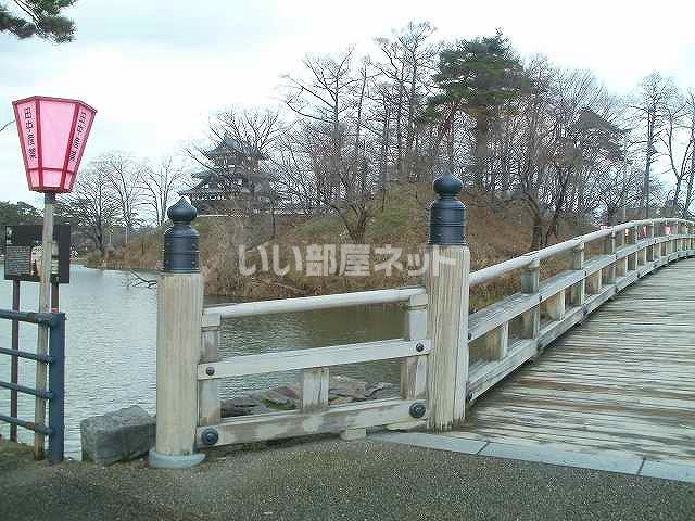 【上越市本町のマンションの公園】