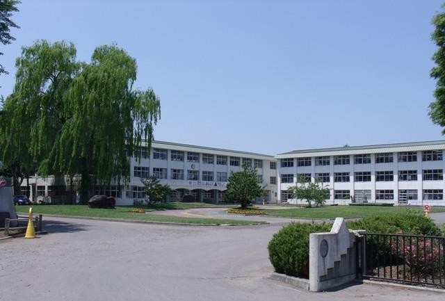 小学校　十和田市立北園小学校（小学校）まで700m