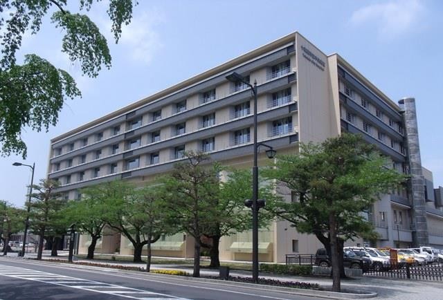 病院　十和田市立中央病院（病院）まで1198m