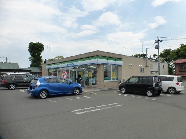 コンビニ　ファミリーマート十和田西二番町店（コンビニ）まで1487m