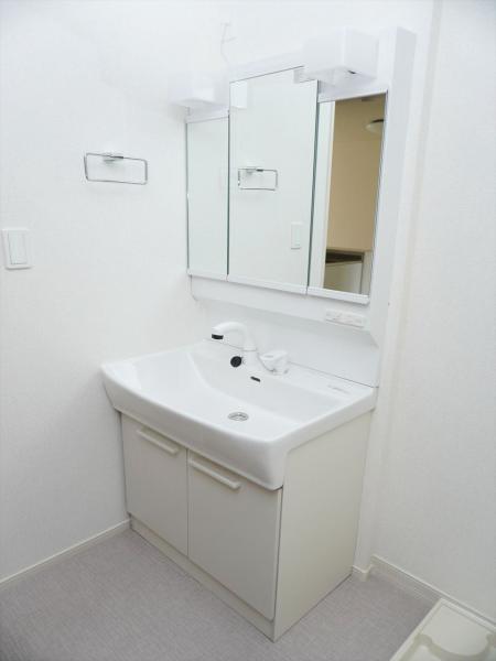 洗面設備　洗面所