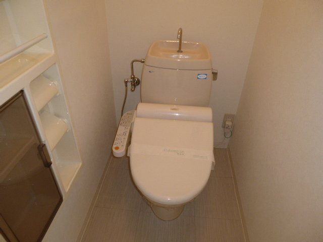 トイレ　ウォシュレット