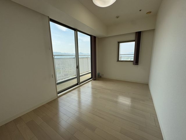 居室・リビング　西側洋室（１）