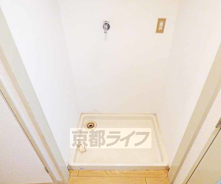 その他設備　室内洗濯機置きです。