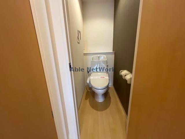 トイレ　温水洗浄暖房便座付き