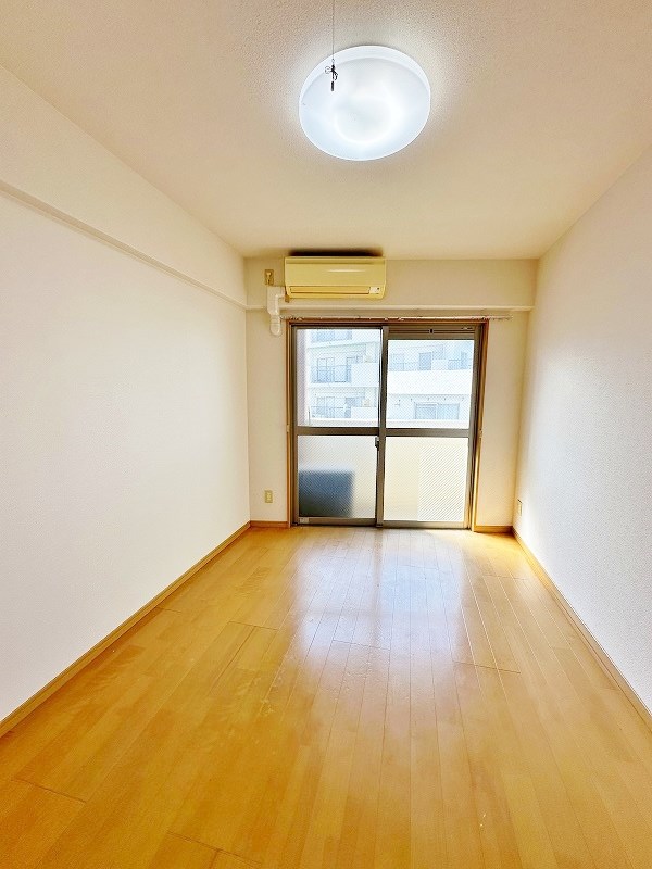 居室・リビング　★洋室5.8帖★