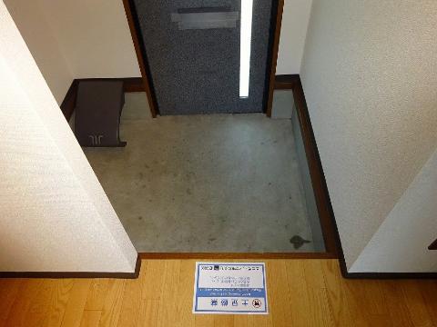 ヤーデンハウス　玄関　玄関内